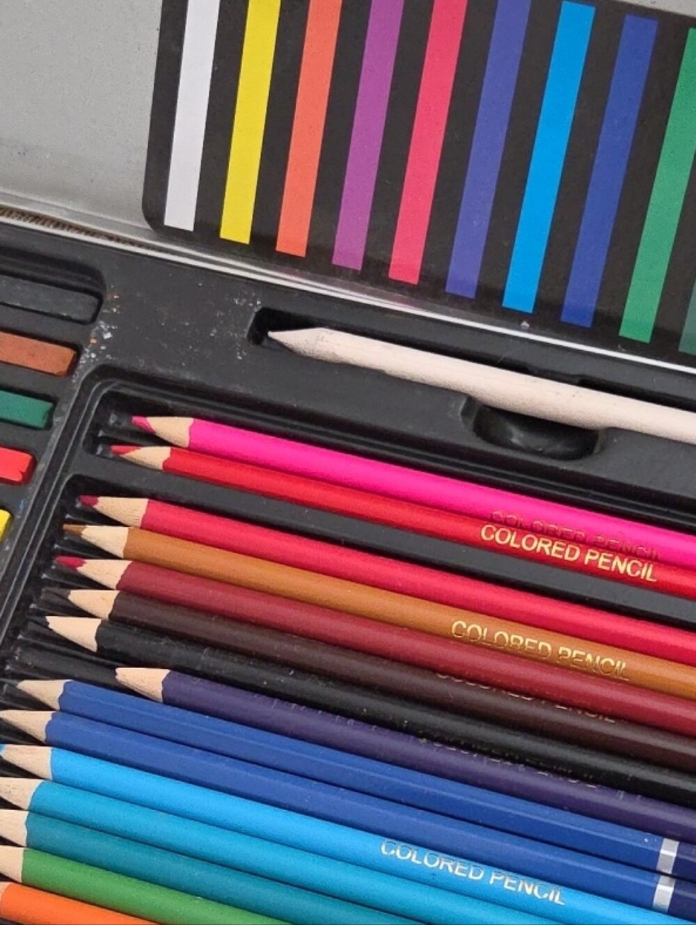 Colored Pencil and Pastel Art Set - Multi-Color
